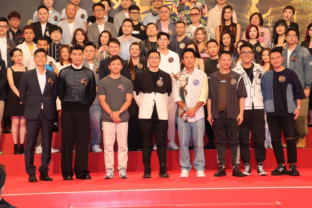 TVB选秀节目《中年好声音2》经海选后选出108位参赛者，其中102位参赛者于记者会亮相。