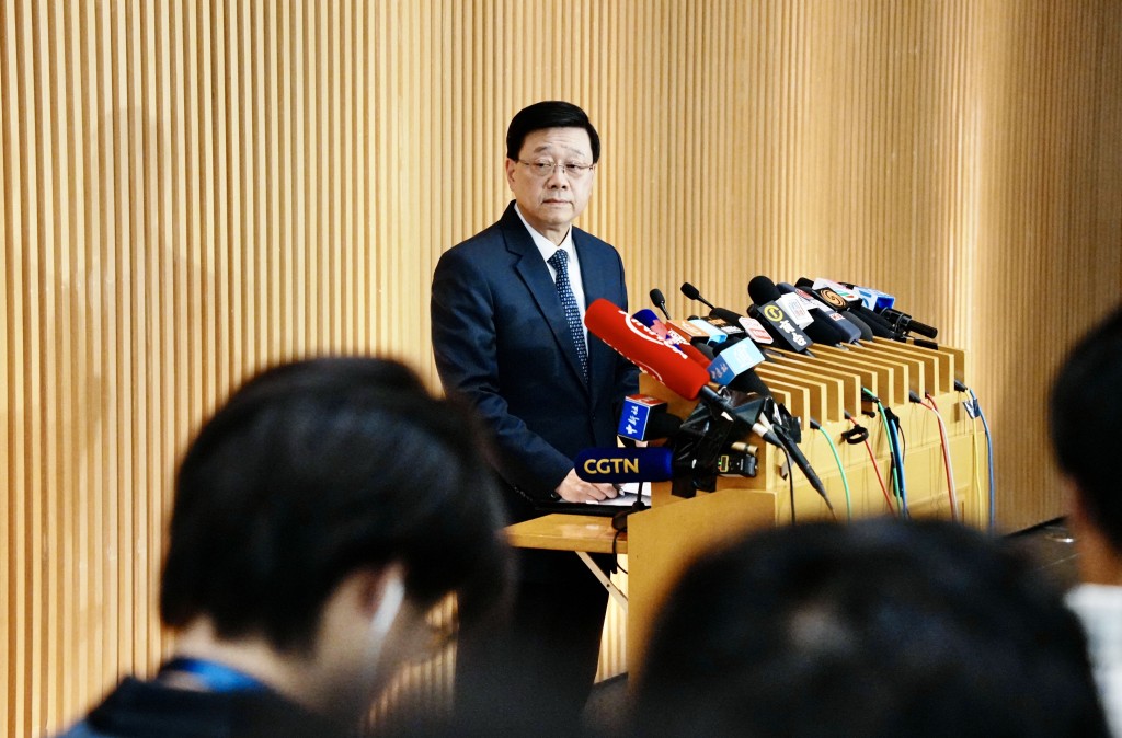 行政長官李家超今日(12月12日)宣布獨立委員會主席為陸啟康法官。 行政長官李家超今日(12月12日)宣布獨立委員會主席為陸啟康法官。