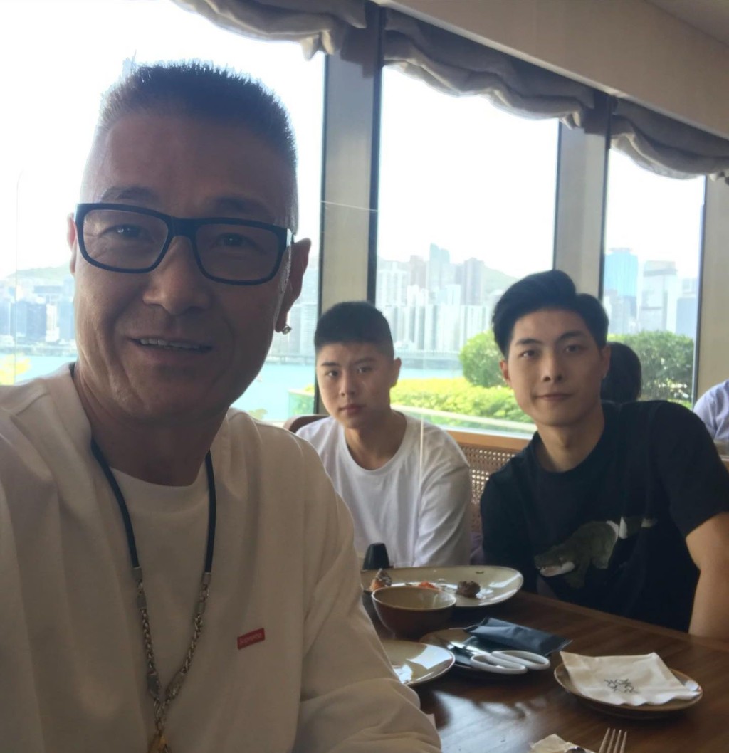 卢惠光三父子经常同枱食饭。