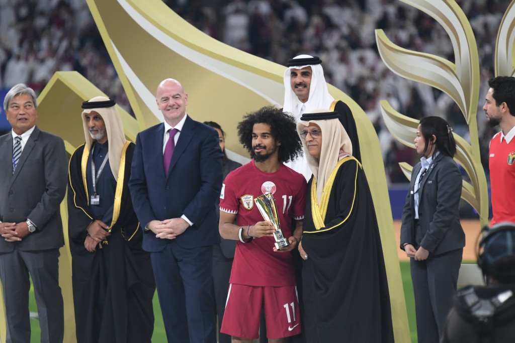 亚洲杯决赛，卡塔尔击败约旦卫冕，阿费夫疯狂攞奖。 吴家祺摄