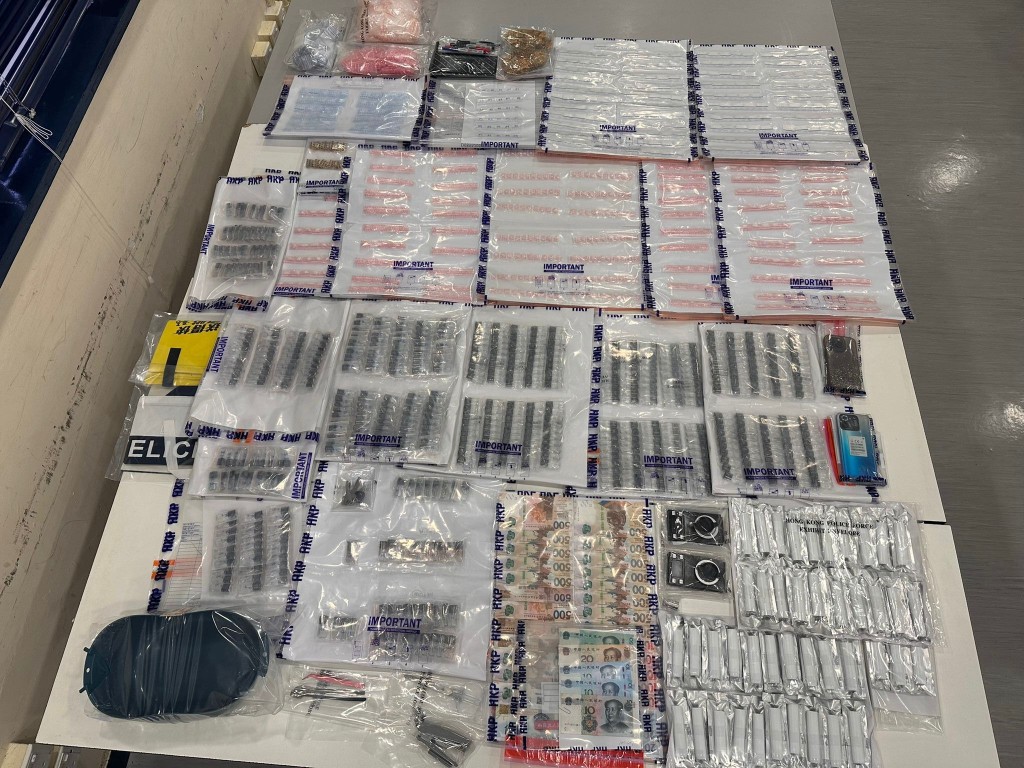 行动中检获的毒品总市值约57万元。