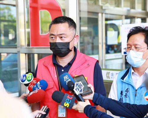 楊鎮浯怒斥「中央不做,金門自己來做」。楊鎮浯FB圖片