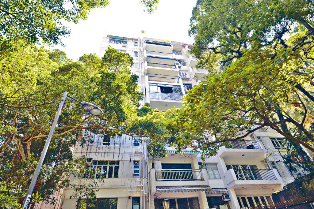 恒基以25.05億、統一西半山羅便臣道翡翠園業權。