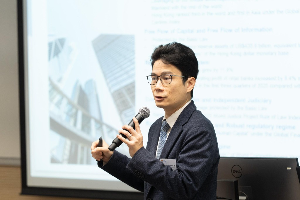 陳浩濂表示,放債人是需要計算借款人未償還、無抵押個人貸款的總額。陳浩濂facebook圖片 陳浩濂表示,放債人是需要計算借款人未償還、無抵押個人貸款的總額。陳浩濂facebook圖片