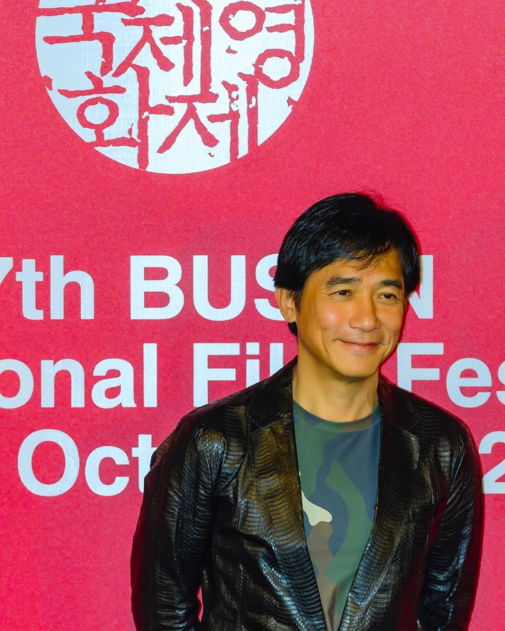 梁朝偉獲威尼斯影展獲頒終身成就金獅獎。