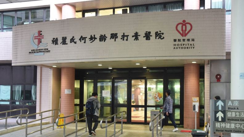 男工送院不治。