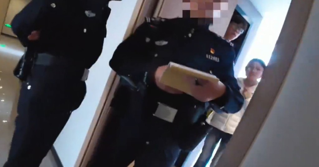 杭州有酒店情侣享用完外卖奶茶后，诬蔑骑手未送餐。微博