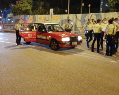 大批警員在場進行調查。fb「香港突發事故報料區」Nam Nam Lee圖片