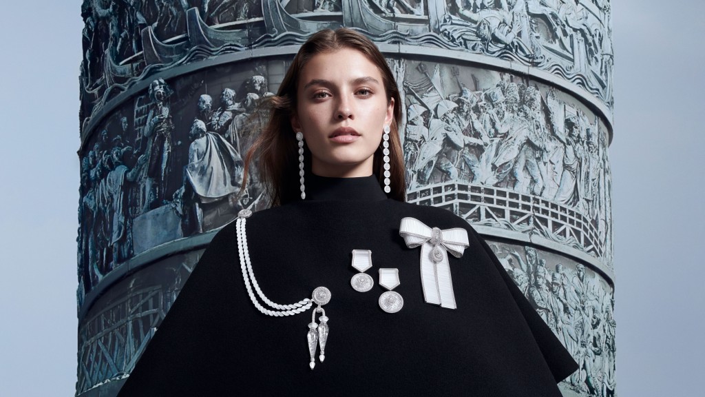 The Power of Couture高级珠宝系列是延续Histoire de Style概念的新篇章。