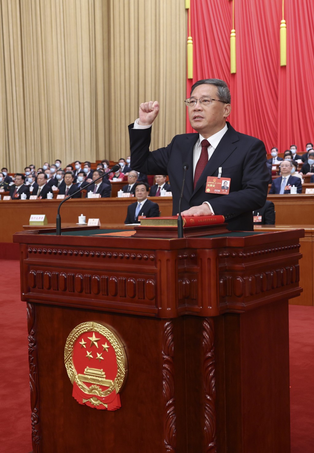 李強憲法宣誓就任國務院總理。新華社
