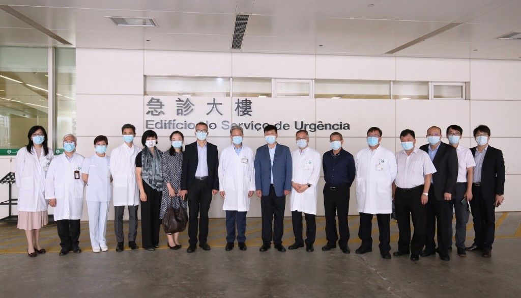 專家組視察仁伯爵綜合醫院。 應變協調中心圖片