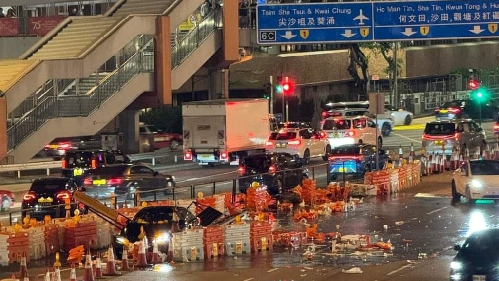 现场一片狼藉。车cam L（香港群组）FB