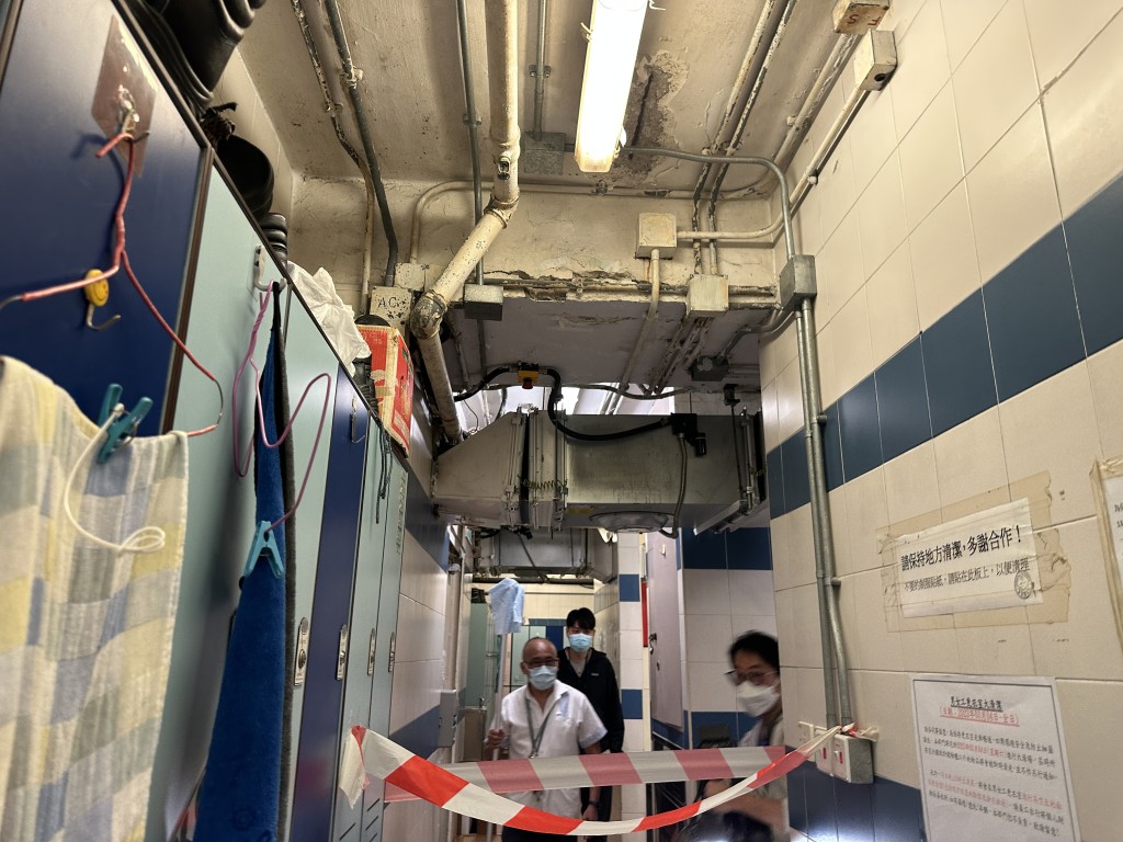 伊利沙伯醫院職員更衣室暫時封鎖待修。