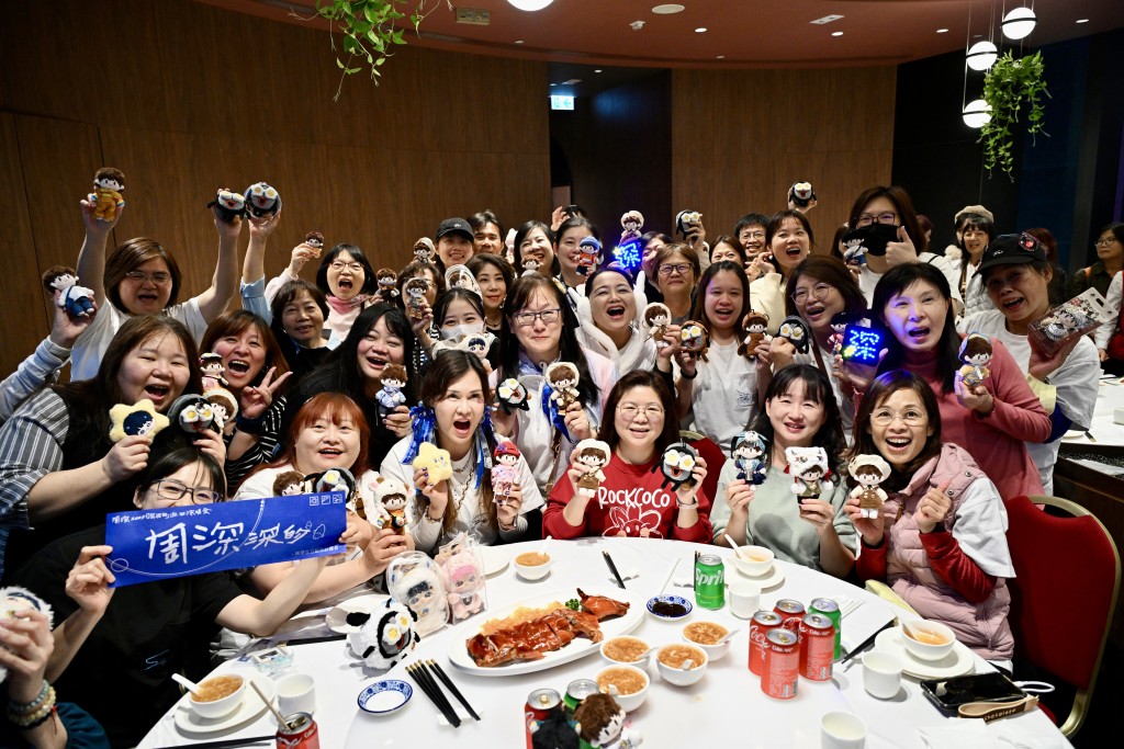 內地著名歌手周深在啟德主場館開跨年騷，帶動啟德零售館食肆生意。