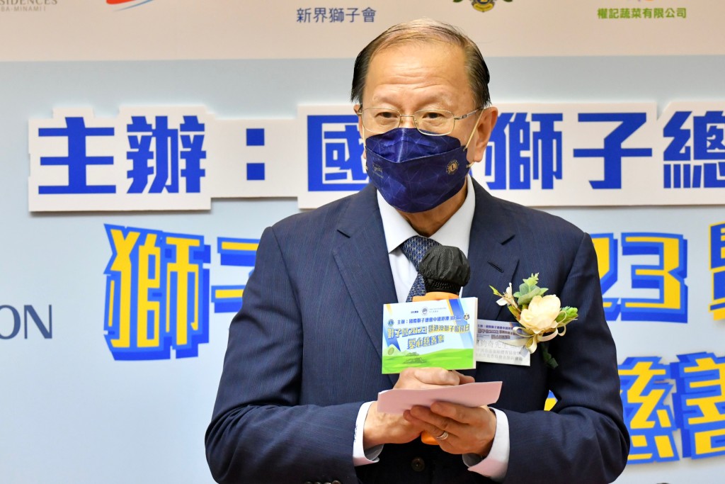 香港足球总会主席贝钧奇认为运动员应当场指正及制止。资料图片