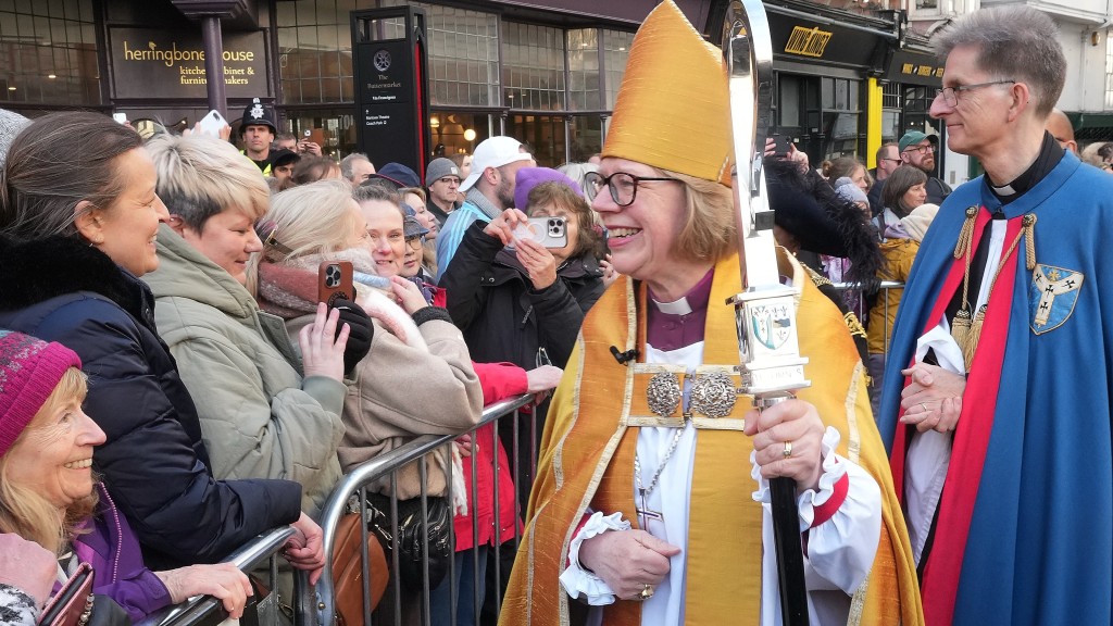 穆拉利（Sarah Mullally）就任坎特伯里大主教。 美联社