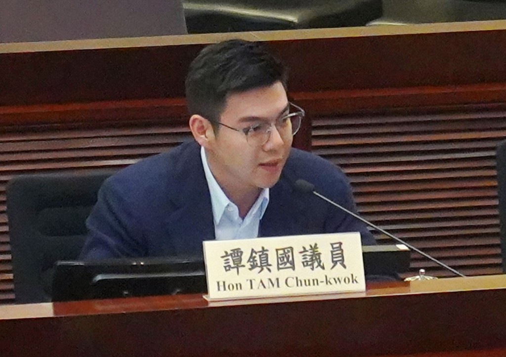 譚鎮國表示，香港每年接待數以千萬計的旅客，當中不少人或許已多次訪港，故要保持旅客對香港的熱度，令旅遊業長足發展。資料圖片