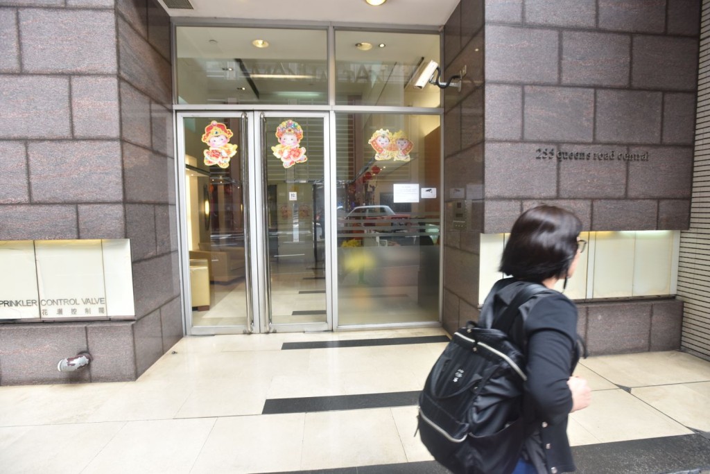 保安因「企圖爆竊」被拘捕。楊偉亨攝