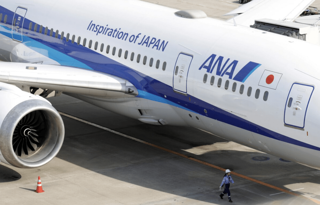 事件已波及日韓至少4間主要航空公司,包括日本航空(JAL)、全日本空輸(ANA)、大韓航空及韓亞航空。路透社 事件已波及日韓至少4間主要航空公司,包括日本航空(JAL)、全日本空輸(ANA)、大韓航空及韓亞航空。路透社