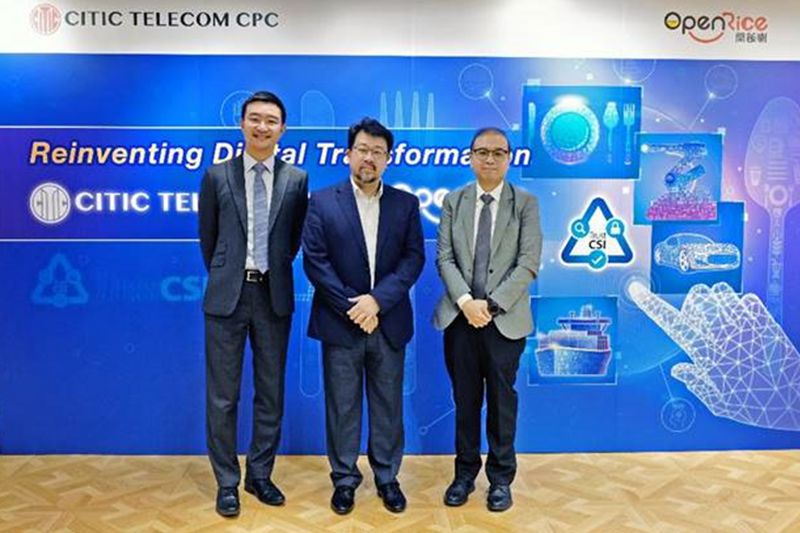 （左至右）中信国际电讯CPC产品开发及管理部高级副总裁蓝泰来、OpenRice行政总裁邱桂雄及中信国际电讯CPC首席信息及创新总裁邝伟基。