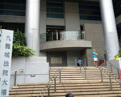 兩間旅館在民政署人員巡查當日均未領有牌照。資料圖片