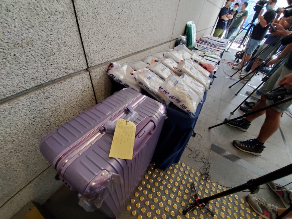 警方檢獲市值約3180萬港元懷疑可卡因。