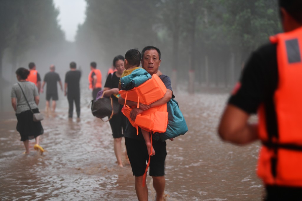 河北涿州有逾13萬人受災。(中新社)