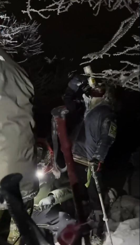 有参与搜索的救援队于5日早上指，暂时找回1名失踪者。抖音＠临潼应急救援队（杜杜）