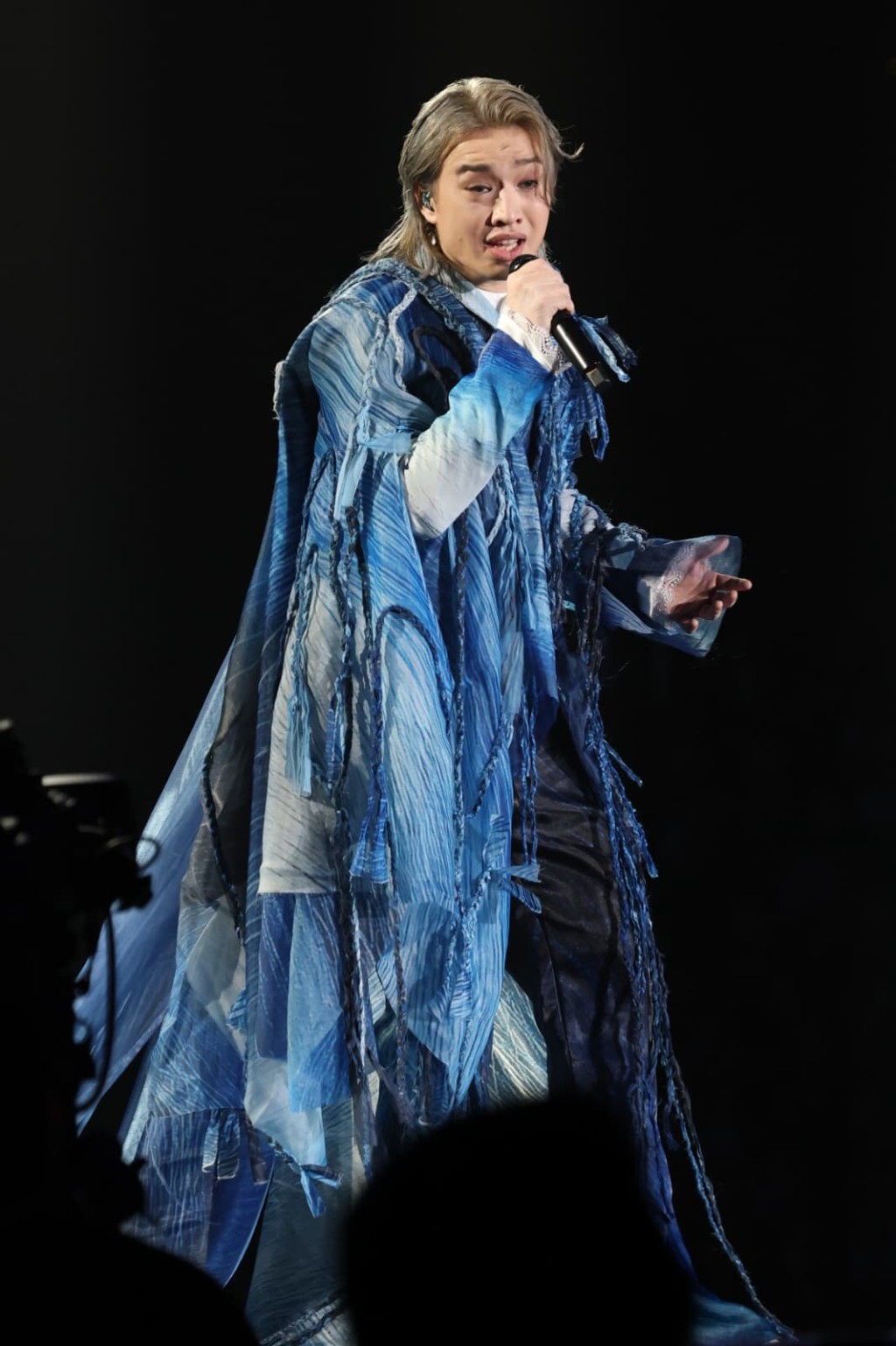 Jer與歌迷大合唱《人類群星閃耀時》。