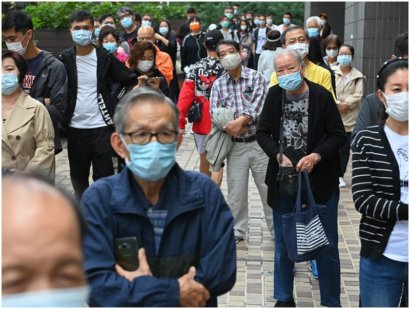 元朗檢測中心外排上長龍。