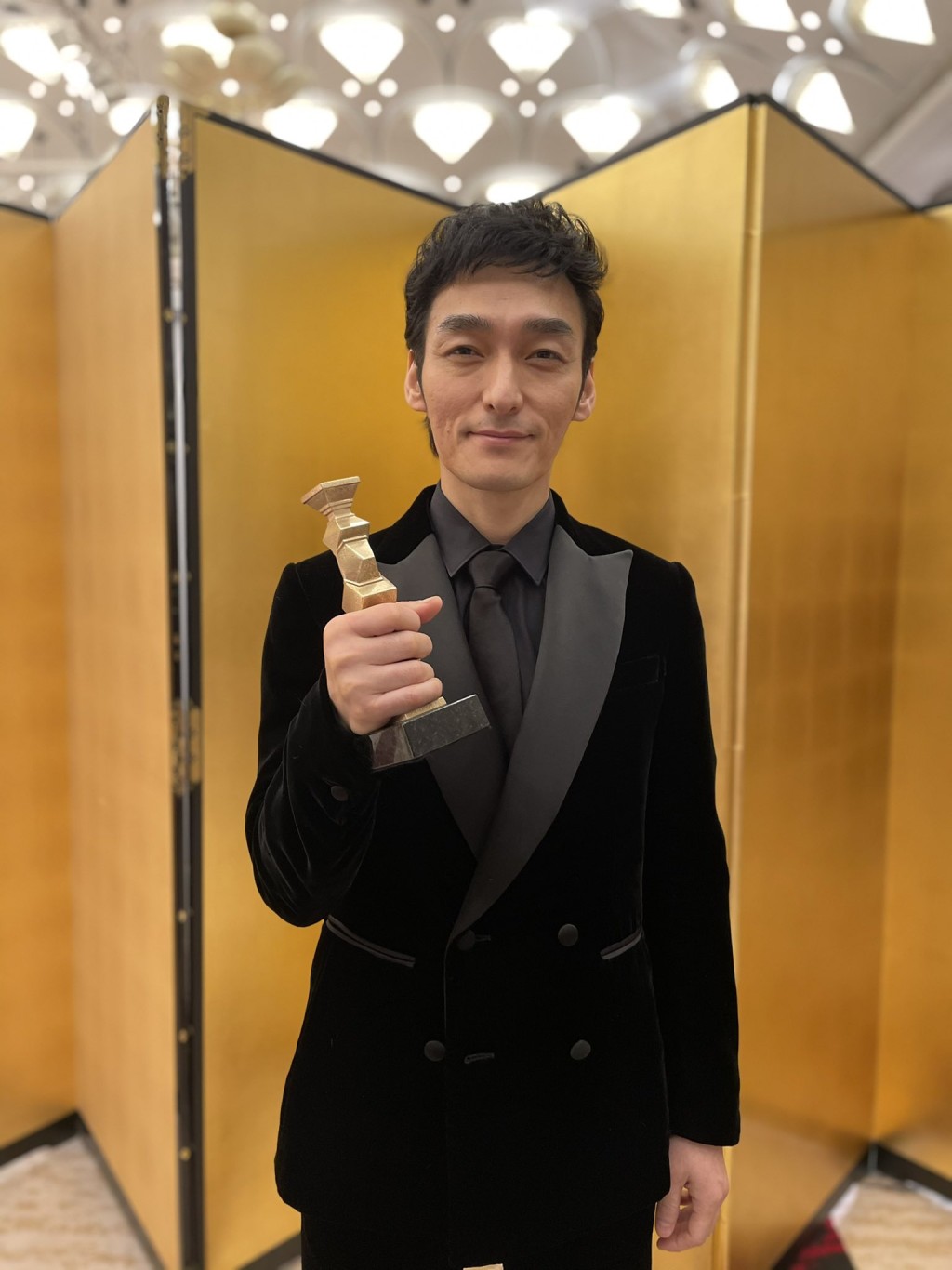 草彅剛稱帝實至名歸。