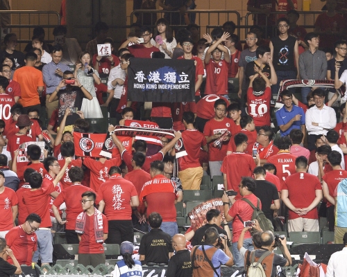 香港足總籲球迷尊重出賽隊伍國歌 。