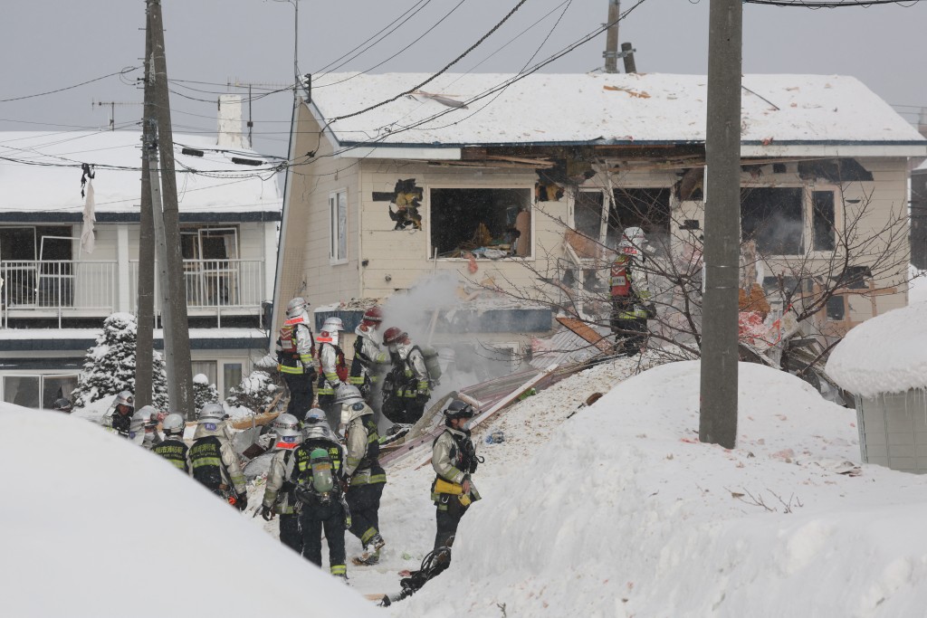 北海道札幌住宅疑煤氣爆炸 釀一死四傷 居民形容巨響猶如地震。法新社