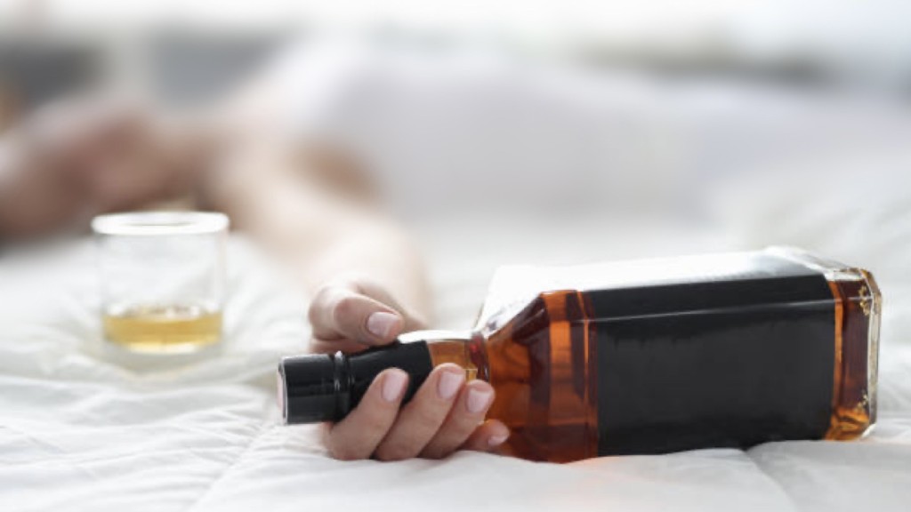 英國男子利用母親酗酒的習慣多次亂倫強姦母親。 iStock配圖