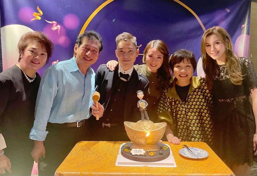 李丞責53歲生日。