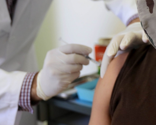 世衞料兩周內審核兩款中國疫苗緊急授權。（新華社圖片） 