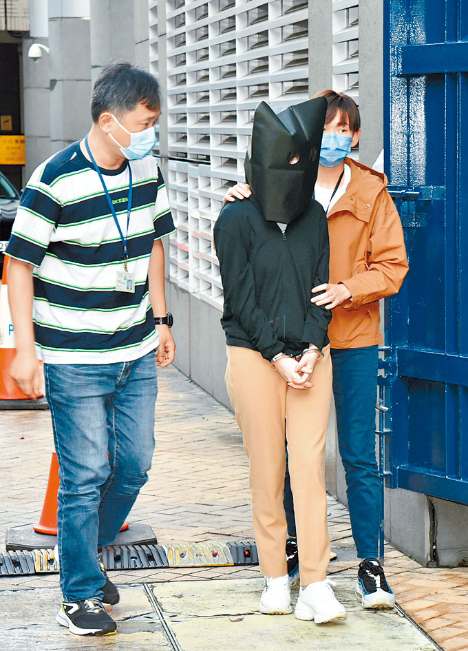 警方去年九月拘捕一名涉及電騙案的「女特務」。