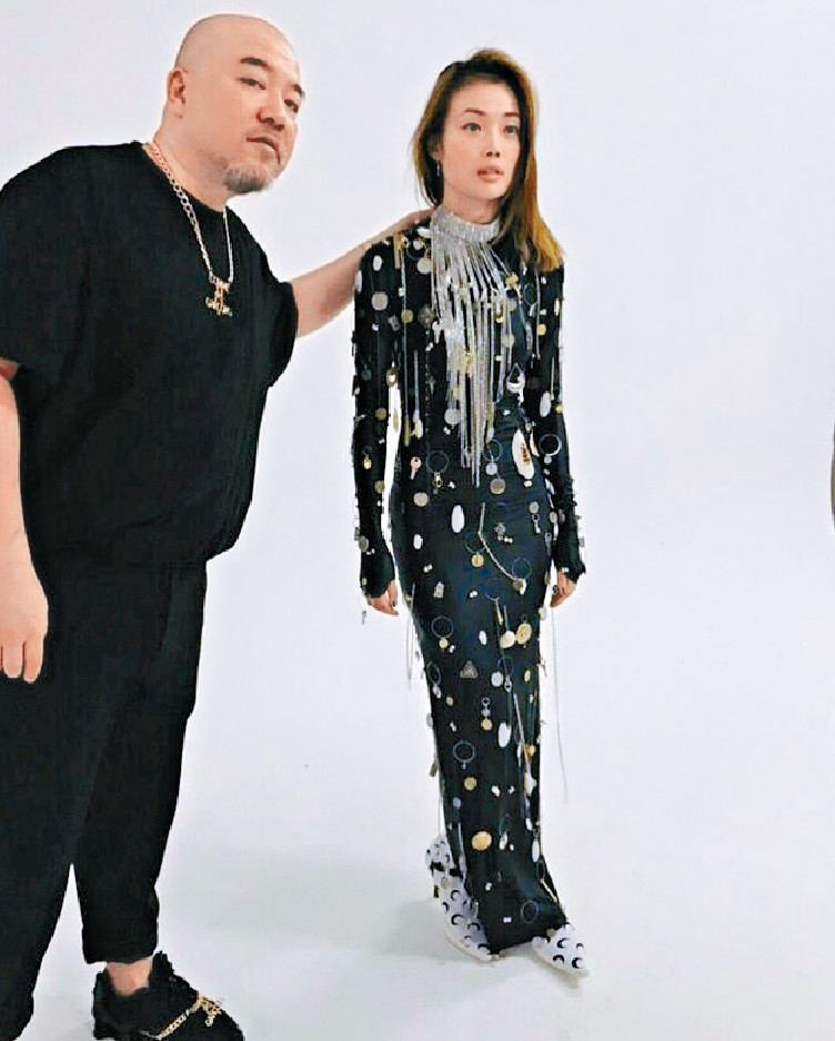 ■Wyman自言是好友Joey的「(多功能)背後的男人」! ■Wyman自言是好友Joey的「(多功能)背後的男人」!