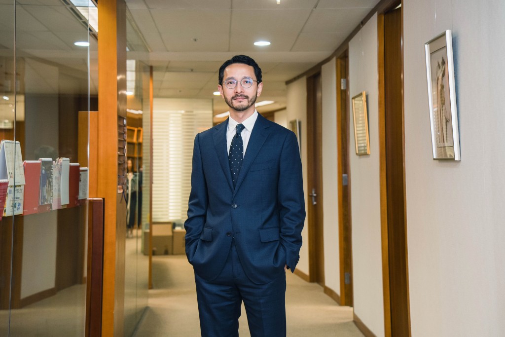 王永愷資深大律師如今使用的辦公室,正是律政司司長林定國昔日的辦公室。 王永愷資深大律師如今使用的辦公室,正是律政司司長林定國昔日的辦公室。