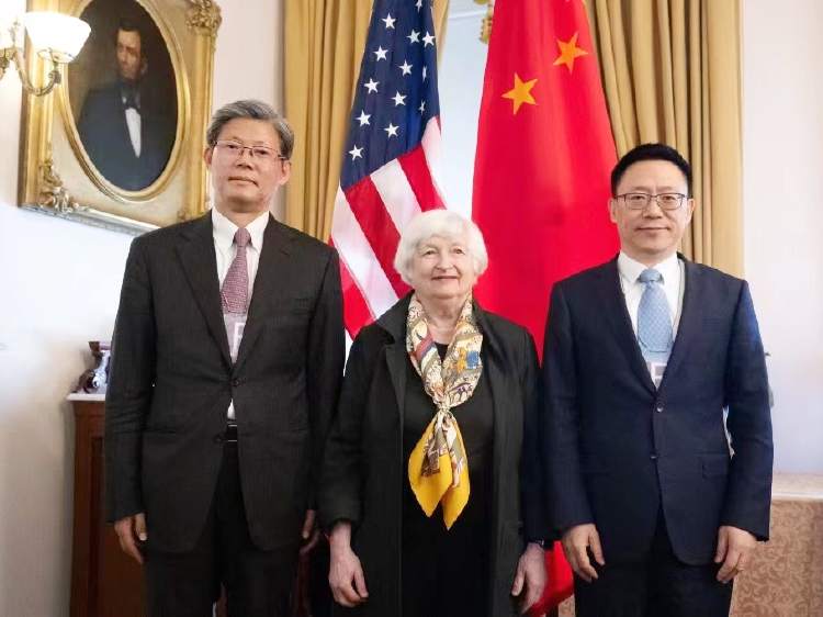 耶伦会见了中国代表团成员。