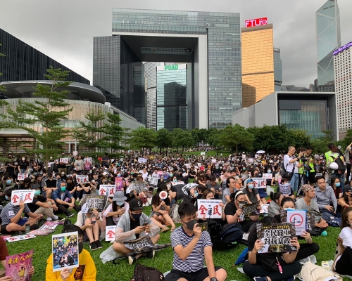 職工盟舉行的9293罷工集會,大批市民到場支持。