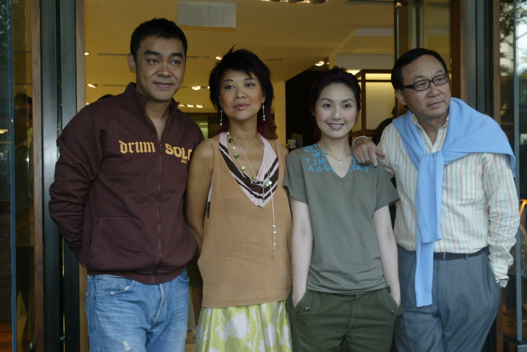 金燕玲（左二）复出后接演不少电影，包括与刘青云、杨千嬅、许冠文合作的《绝代三娇》。