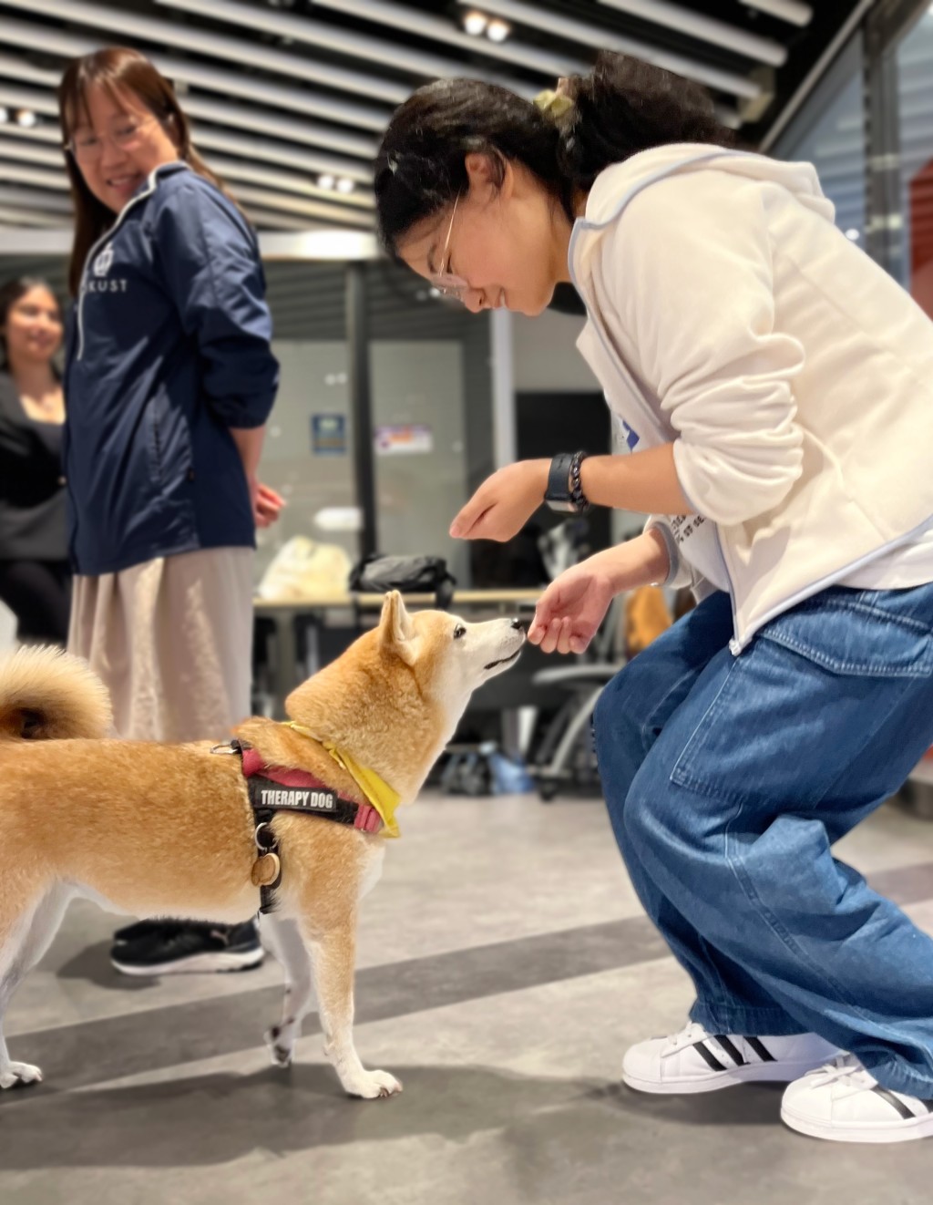 自2019年起，科大推出「毛牽無掛」動物輔助計劃。