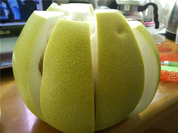 柚子皮可化痰止咳、清肺、潤腸及健胃。