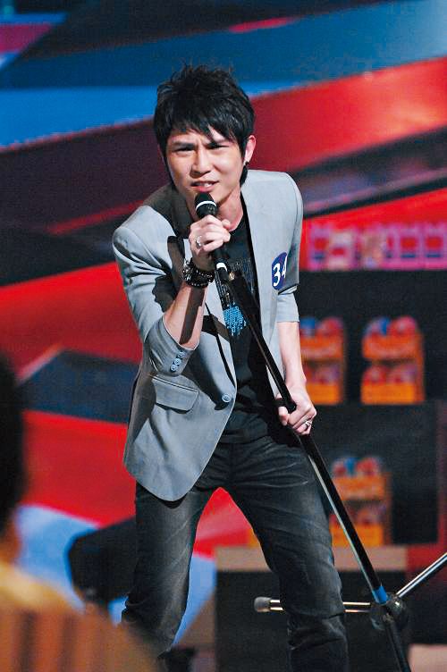 2009年劉威煌成為第一屆《超級巨聲》第5名。