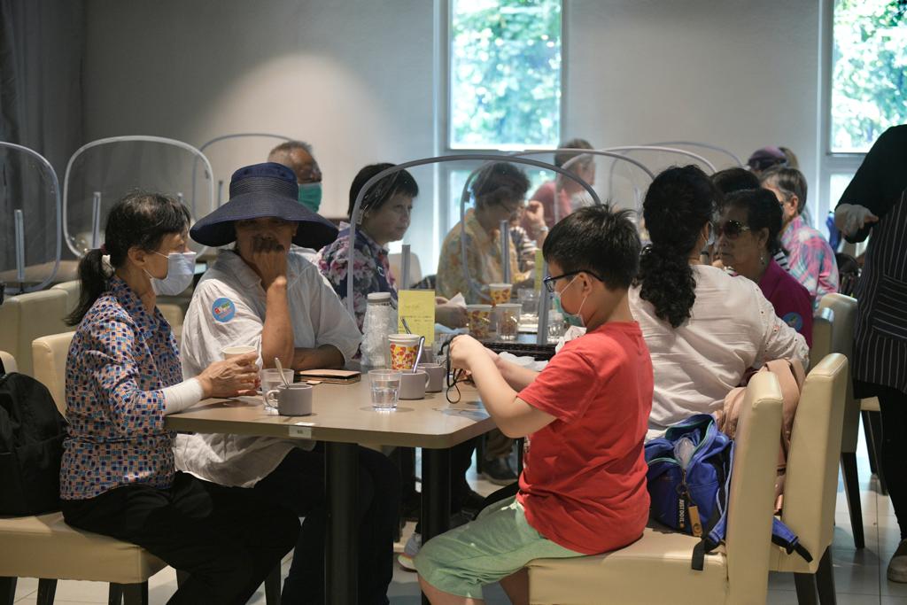 本地遊在「疫苗氣泡」下復辦。