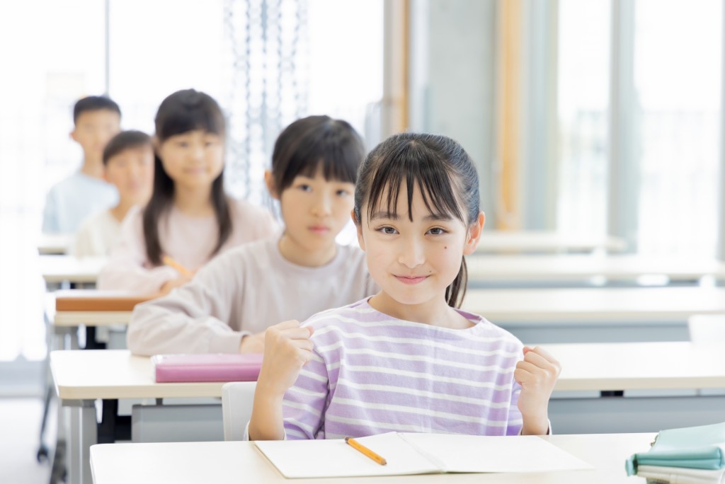 高效溫習法︳腦內篩選法 仁濟醫院羅陳楚思小學校長陳嘉碧博士小貼士：邊聽書邊做一件事加強記憶（圖片來源：PhotoAC）