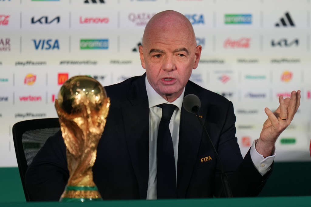 國際足協主席恩芬天奴（Gianni Infantino）早前擬推動出售世界盃股份的計劃。美聯社