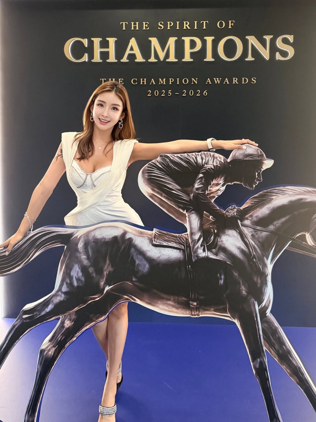 劉子儀在帖文中開心表示,當日幸運偶遇天王郭富城夫婦與TVB樂小姐。(網上圖片) 劉子儀在帖文中開心表示,當日幸運偶遇天王郭富城夫婦與TVB樂小姐。(網上圖片)