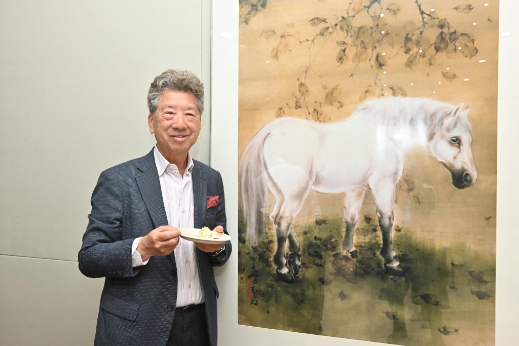 湯家驊食生日蛋糕。湯家驊fb